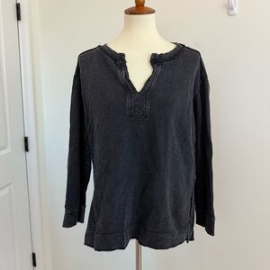 Anthropologie Pilcro Split Hem Acid Washed Black V-Neck Top Size Medium Boho‎